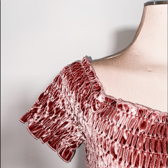 NWT velvet off the shoulder crop top! - Picture 2 of 3